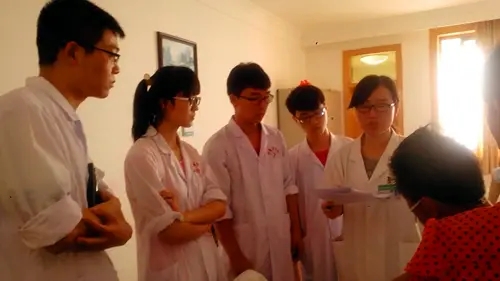 河南中医学院2011级预防医学专业本科班临床营养见习